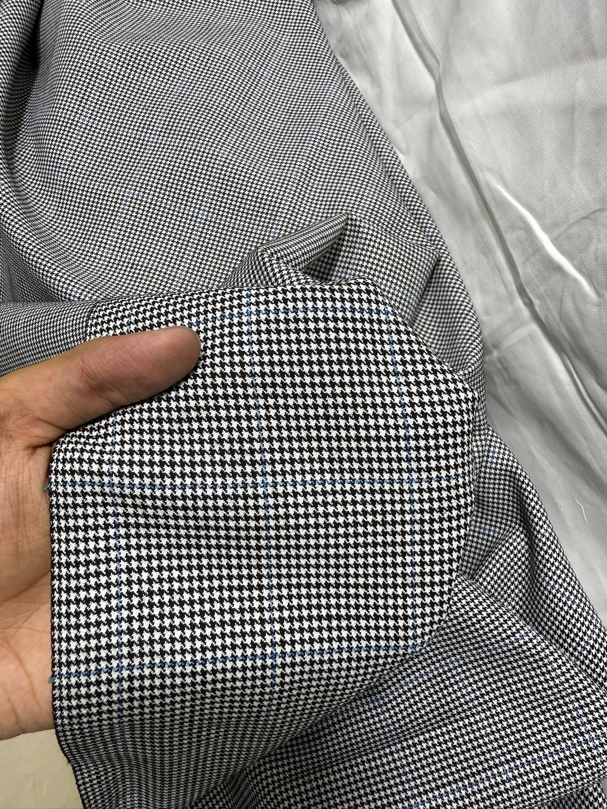 Luxury 3 Piece (Japan/Korea) 1
